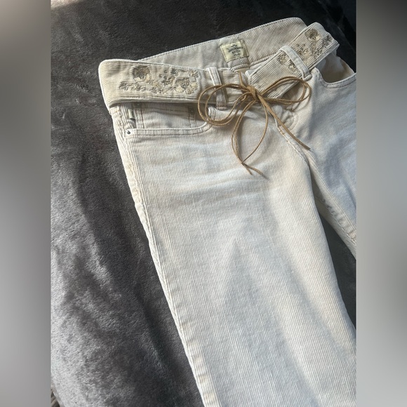 RARE A&F Vintage belted cream courdoroy with embroidery. Size 2. - Picture 9 of 15